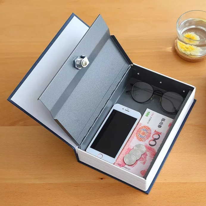 Caja Fuerte Con Forma De Libro disponible en Yaxa Colombia